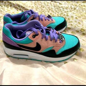Nike Air Max 1 Sneakers.